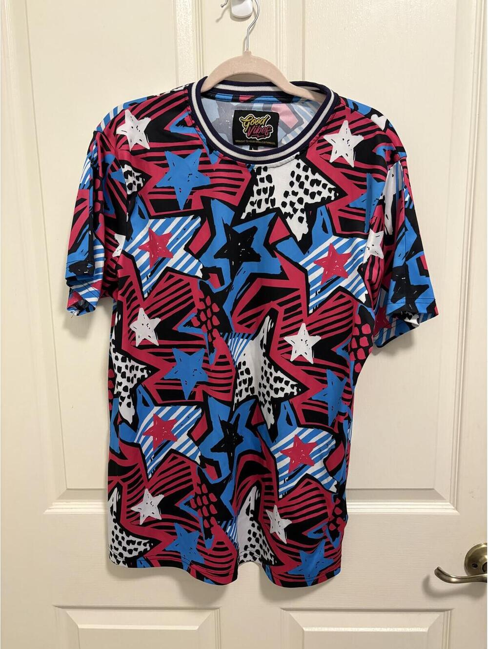 Good Vibes Star Pattern Graphic T-Shirt Large